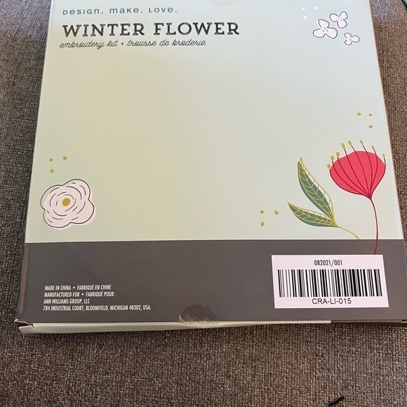 Winter Flower Embroidery Kit - Picture 2 of 2